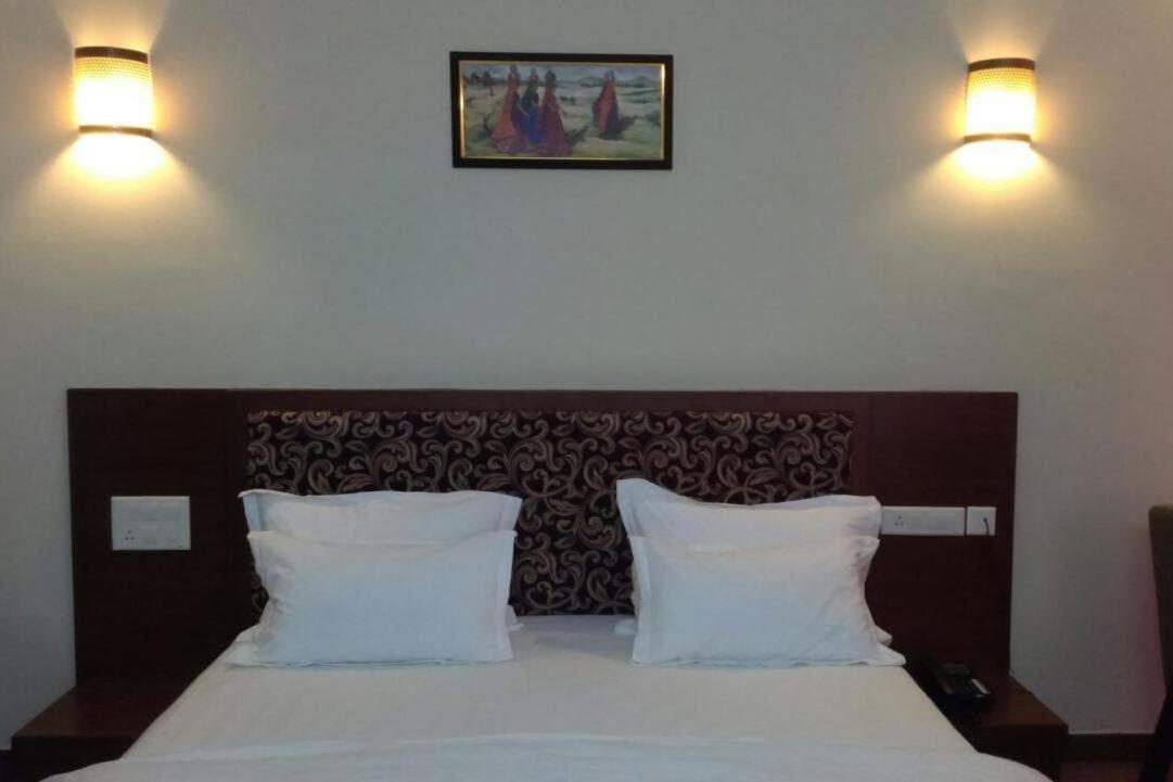 Neelkanth'S Bagar Inn Resort Jhunjhunu Exterior foto